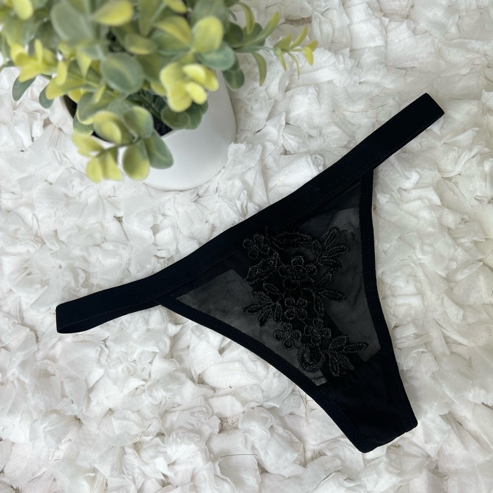 Elegant Black Thong‎ Panties